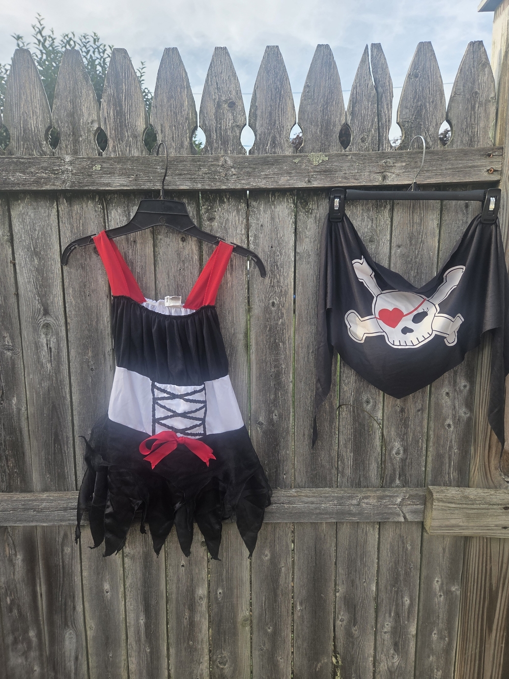 Women's Pirate Costume